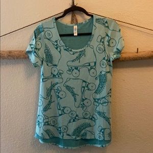 Lularoe roller skate classic Tee rollerskate